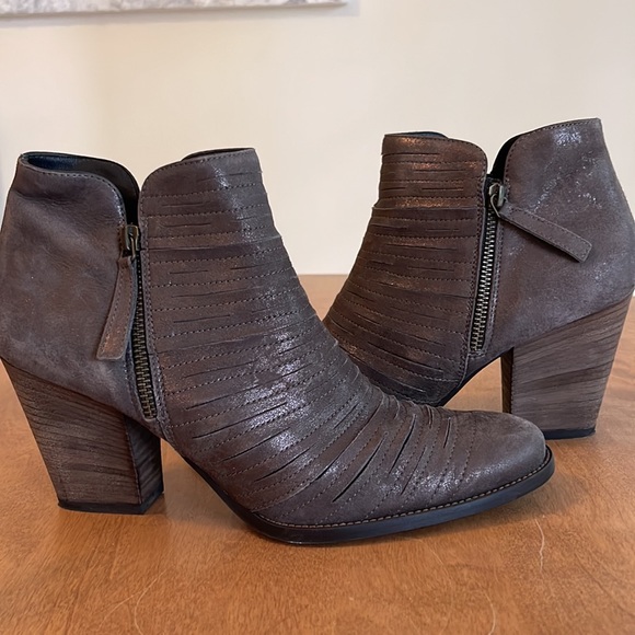Paul Green Suede Bronze- Brown Ankle Boot- very good condition - Picture 6 of 8